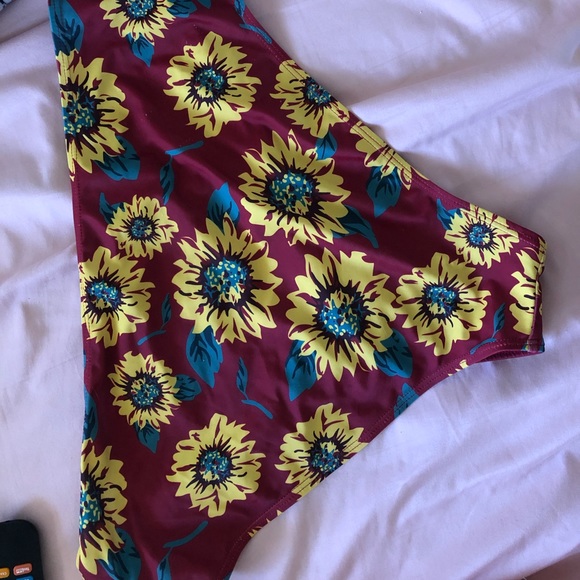 Rose gal maroon sunflower swim bottoms - Picture 7 of 7